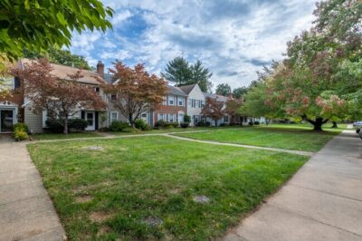 minor townhouses for sale